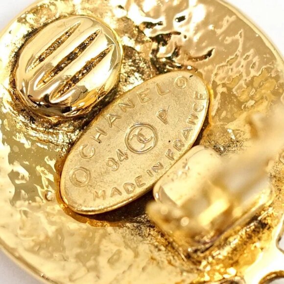 CHANEL Large CC Logos Vintage Dangle Earrings Gold Tone 94P w/Box #794-35 - Picture 5 of 6